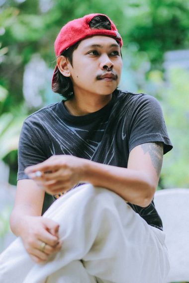 แชท หากิ๊ก, โสด  ที่อยู่ กรุงเทพมหานคร
