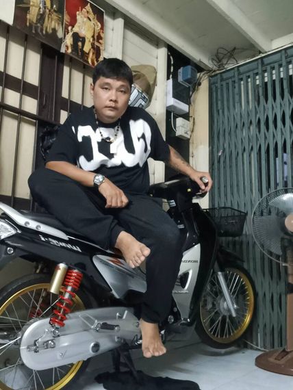 แชท หากิ๊ก 
