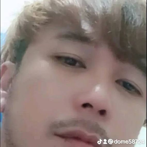 แชท หากิ๊ก, โสด 