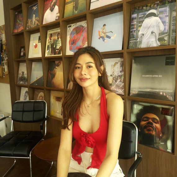 chat chat, single  from Bangkok