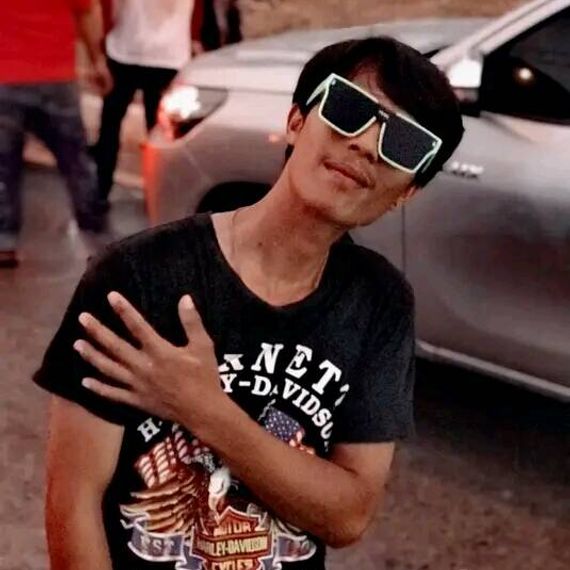 แชท หากิ๊ก, โสด 