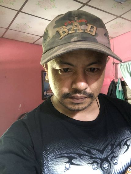 chat chat, hangout  from Nakhon Pathom