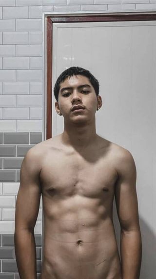 แชท หากิ๊ก  ที่อยู่  สกลนคร