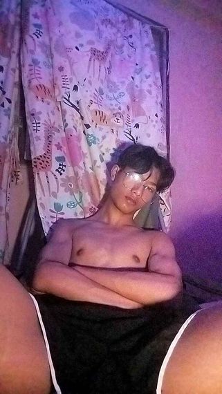 แชท หาเพื่อนคุย, โสด 