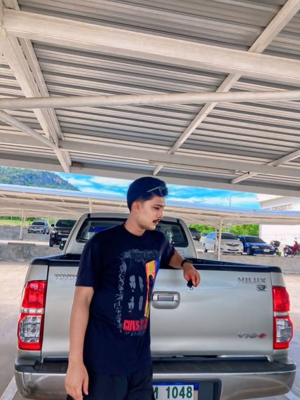 แชท หากิ๊ก, โสด 