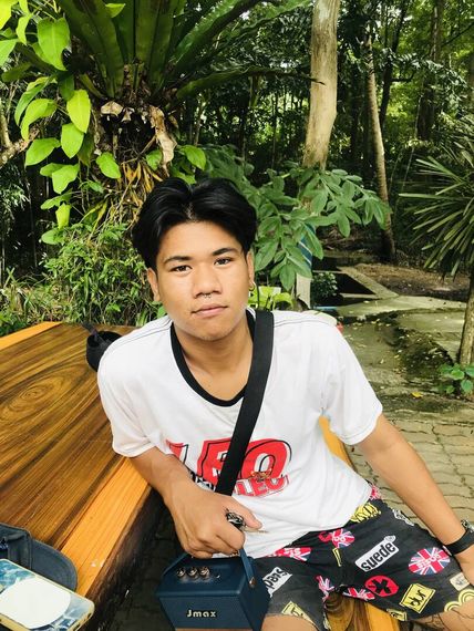 แชท หากิ๊ก, โสด 