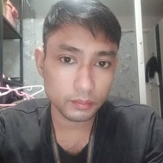 แชท หากิ๊ก, โสด  ที่อยู่ กรุงเทพมหานคร