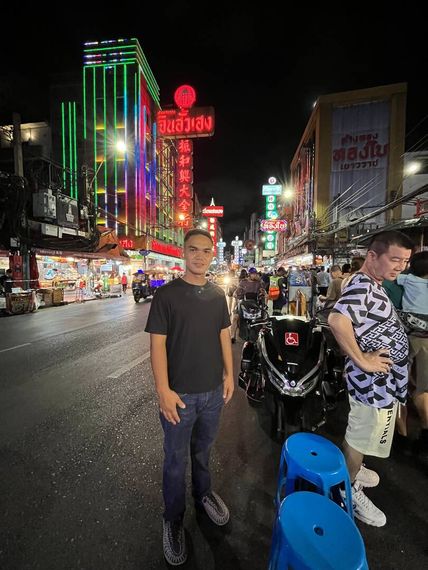 chat find love, chat  from Bangkok