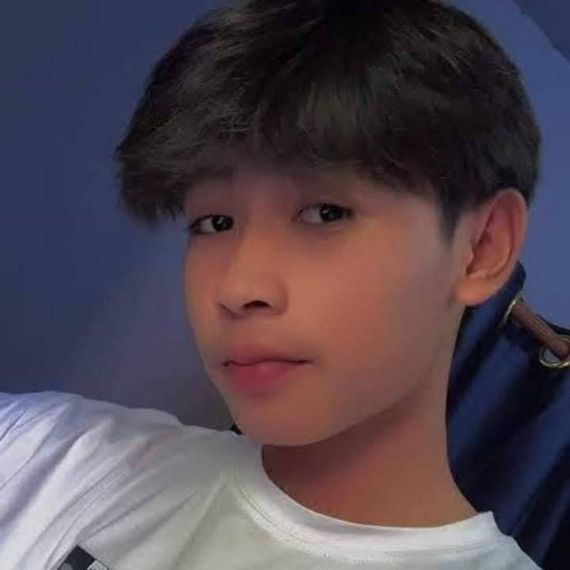 แชท หากิ๊ก, โสด 