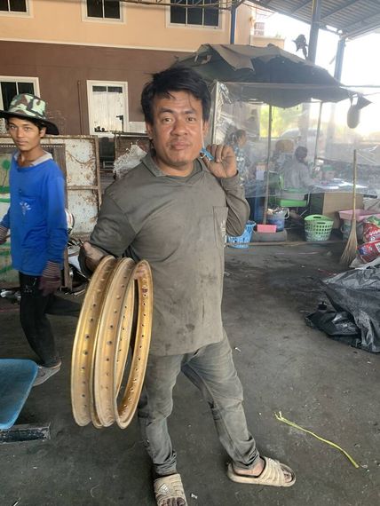 แชท หาเพื่อนคุย  ที่อยู่  สุพรรณบุรี