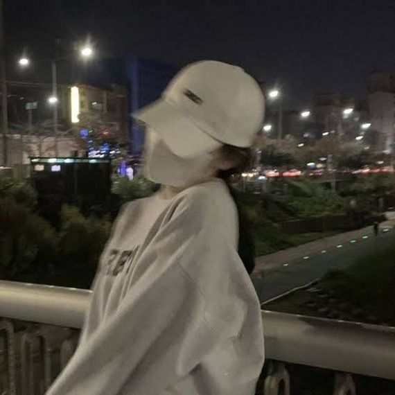 แชท หาเพื่อนคุย, โสด 