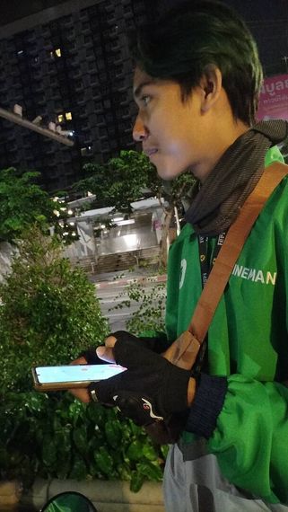 แชท หาเพื่อนคุย  ที่อยู่  ปทุมธานี