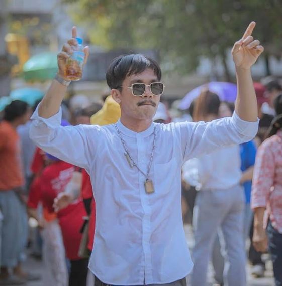 แชท หาเพื่อนเที่ยว, โสด 