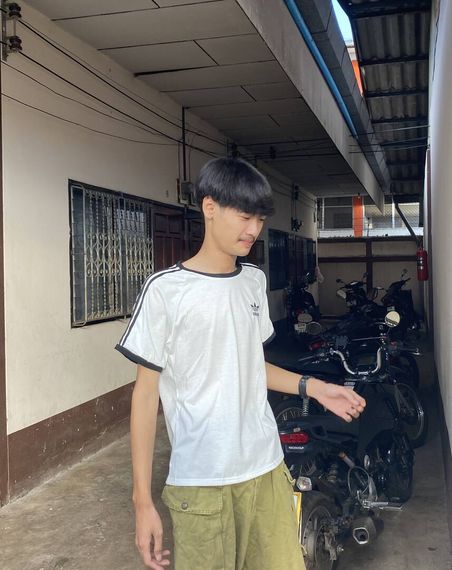 แชท แชทเปิดกล้อง  ที่อยู่  สกลนคร
