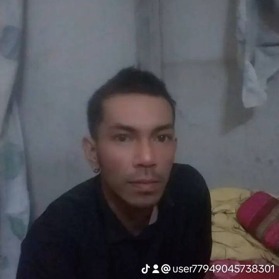 แชท หาเพื่อนคุย, โสด 