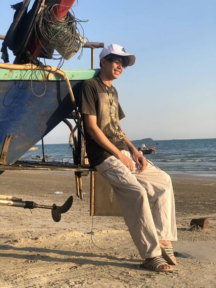chat chat, hangout  from Pathum Thani