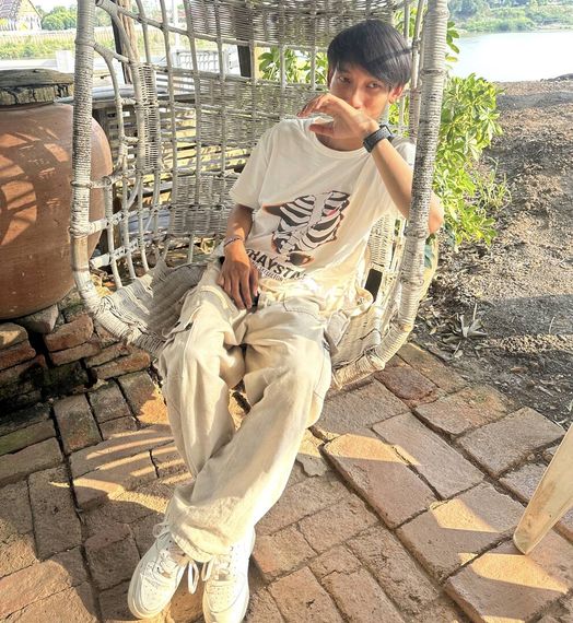 แชท หาเพื่อนคุย, โสด 