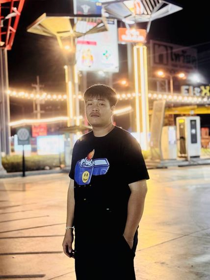 chat find love, chat  from Bangkok