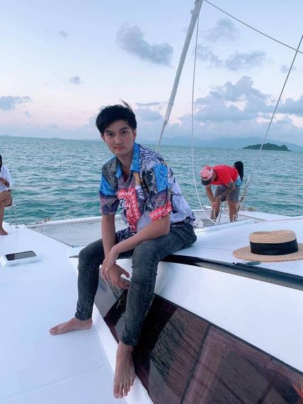chat find love, chat  from Bangkok