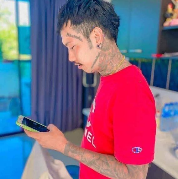 แชท หากิ๊ก, โสด 