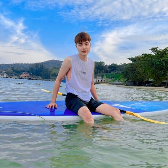 แชท หากิ๊ก, โสด 