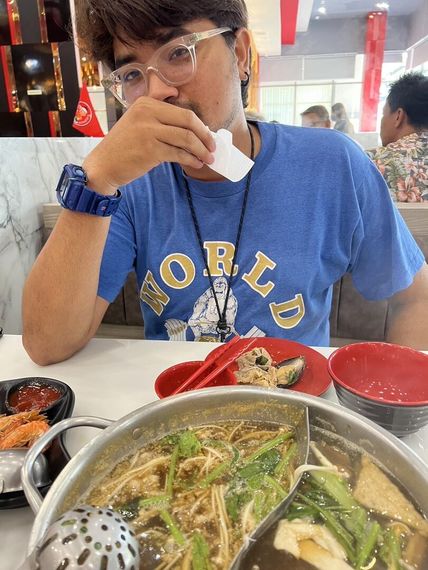 chat find love, chat 