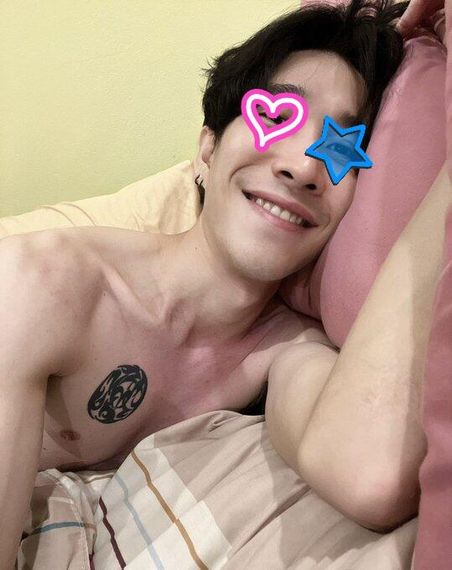 แชท หากิ๊ก, โสด  ที่อยู่ กรุงเทพมหานคร