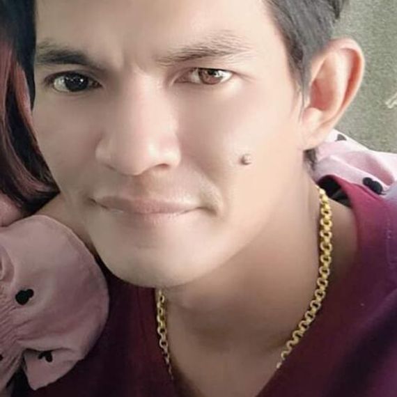 แชท หากิ๊ก, โสด  ที่อยู่  ปทุมธานี