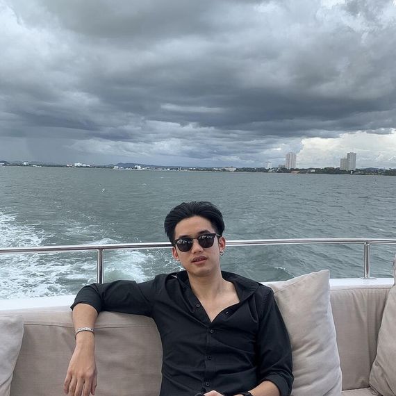 แชท หาเพื่อนคุย, โสด 