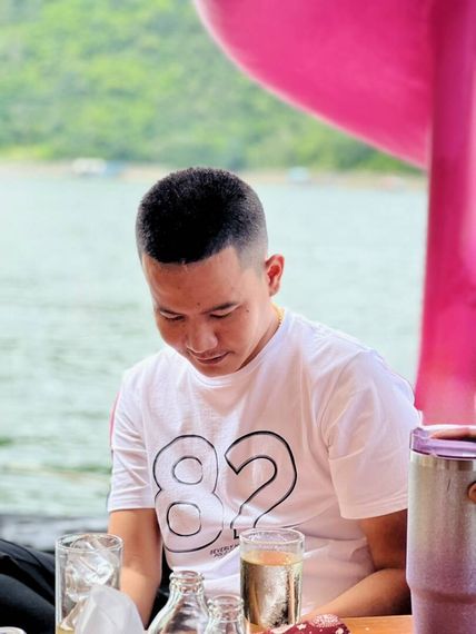 chat looking for friends  from Bangkok