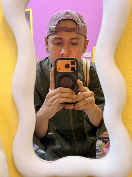 chat find love, hangout  from Bangkok