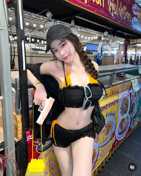 chat chat, hangout  from Chanthaburi