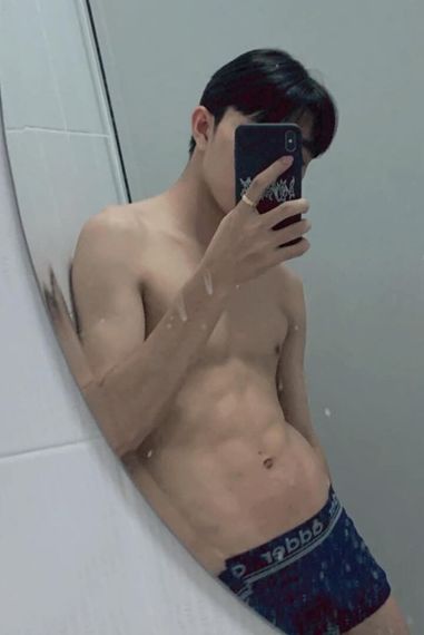 chat looking for friends  from Sakon Nakhon
