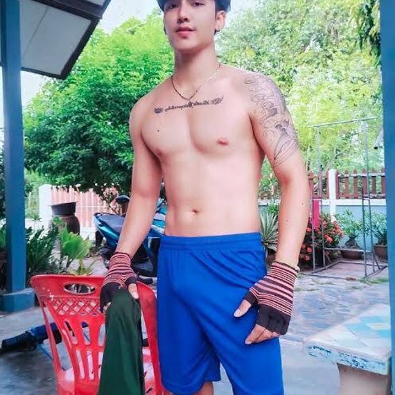 แชท หาแฟน, โสด