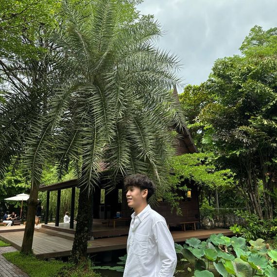 แชท หากิ๊ก, โสด  ที่อยู่ กรุงเทพมหานคร