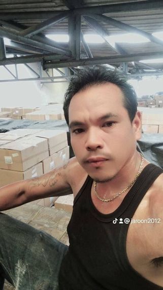 chat find love, chat 