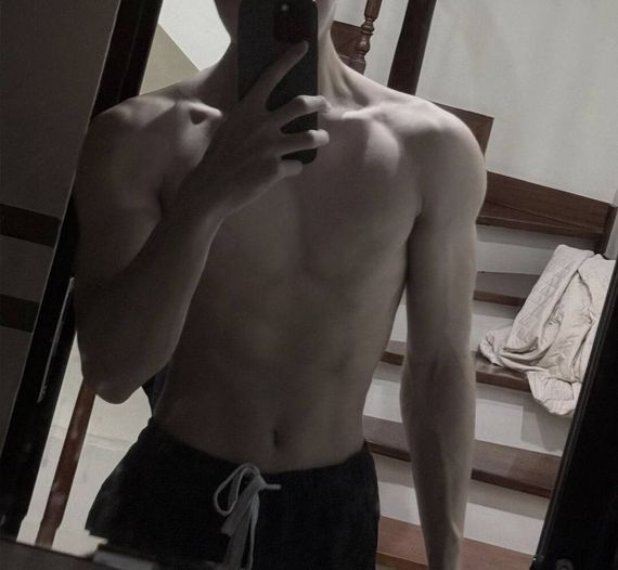 แชท หากิ๊ก, โสด 
