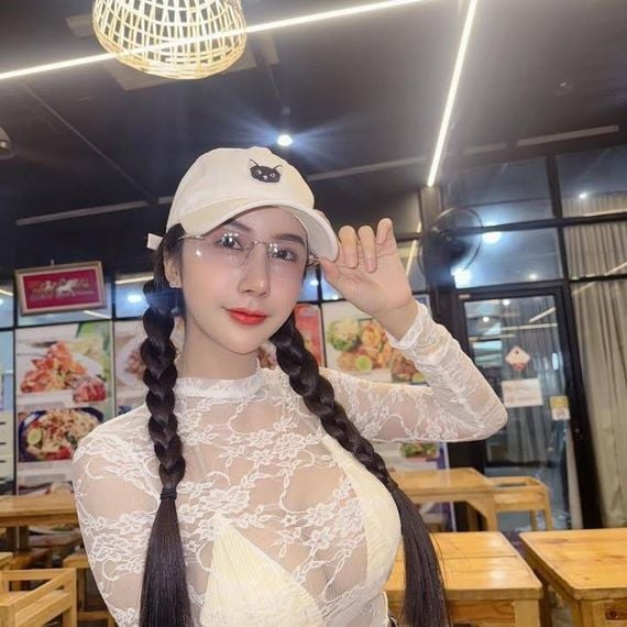 แชท หาเพื่อนคุย, โสด
