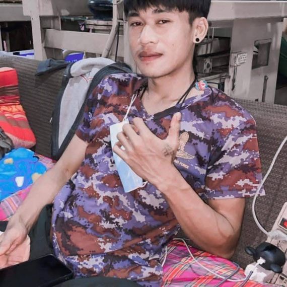 แชท หากิ๊ก, โสด 