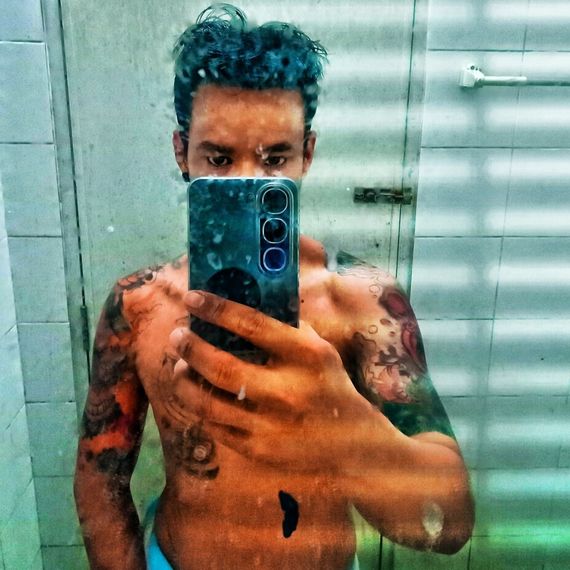 แชท หากิ๊ก, โสด 