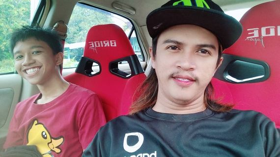 chat find love, chat  from Bangkok