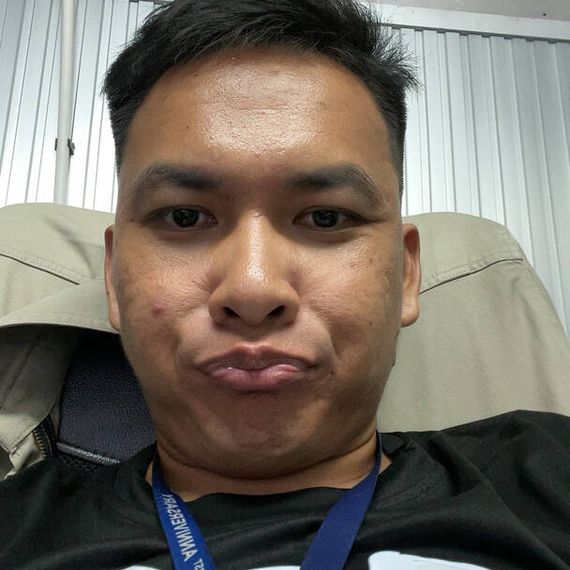 แชท หากิ๊ก  ที่อยู่ กรุงเทพมหานคร