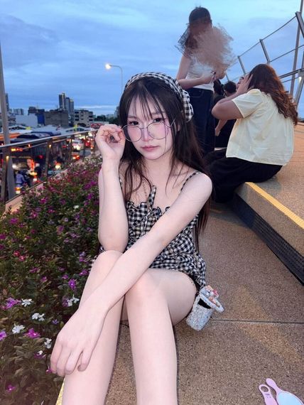 chat chat, date  from Bangkok