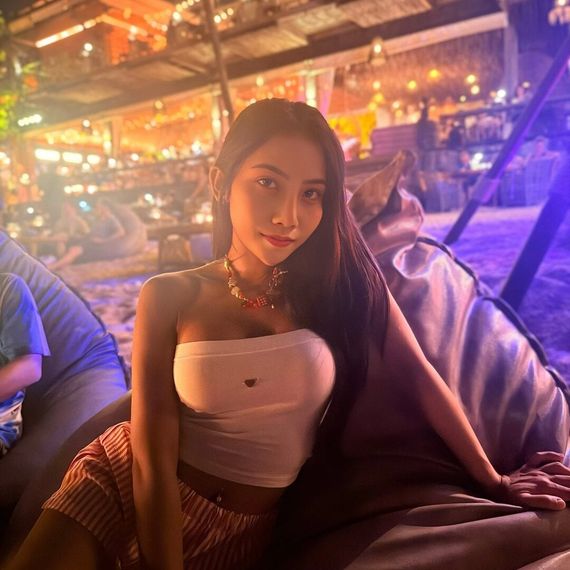 แชท หากิ๊ก  ที่อยู่ กรุงเทพมหานคร