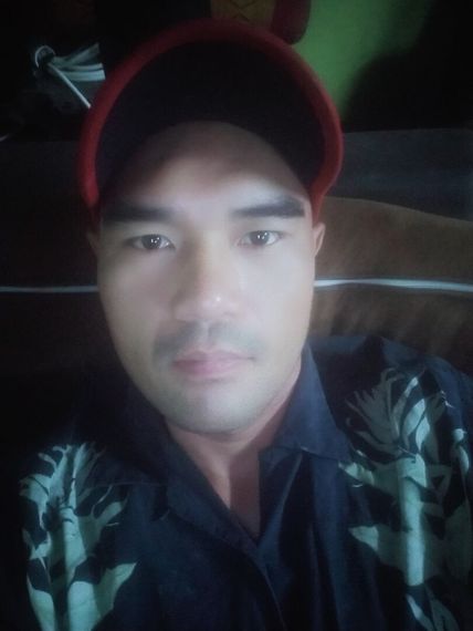chat find love, hangout  from Bangkok