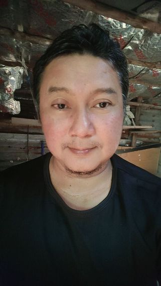 แชท หากิ๊ก, โสด  ที่อยู่ กรุงเทพมหานคร