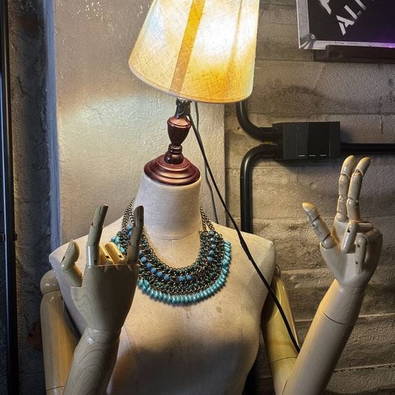 แชท หาเพื่อนเที่ยว, โสด