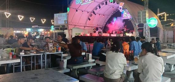 chat find love, chat