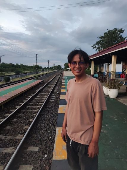 แชท หากิ๊ก, นัดเจอ  ที่อยู่ กรุงเทพมหานคร