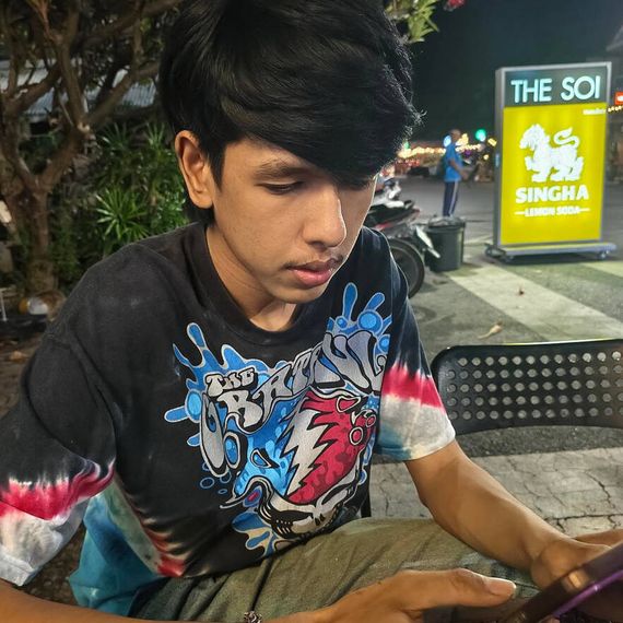 แชท หากิ๊ก, โสด 